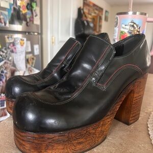Vintage Black Leather Platform Wedge Shoes with Wood-Tone Heel